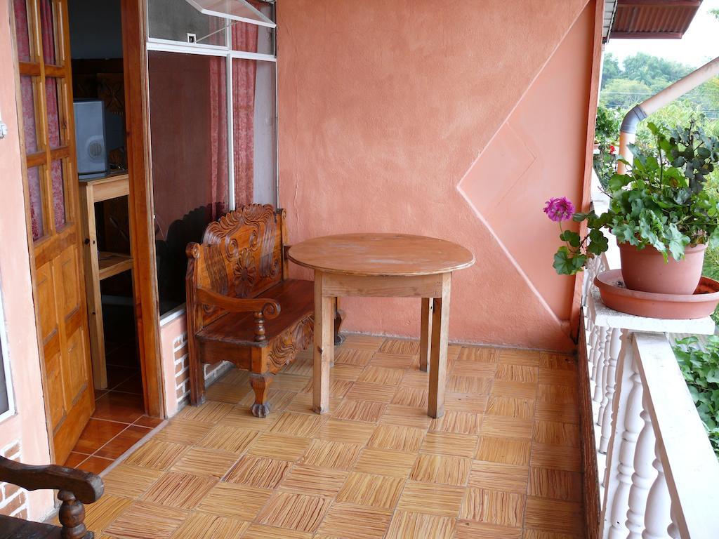 Hotel Playa Linda Panajachel Szoba fotó
