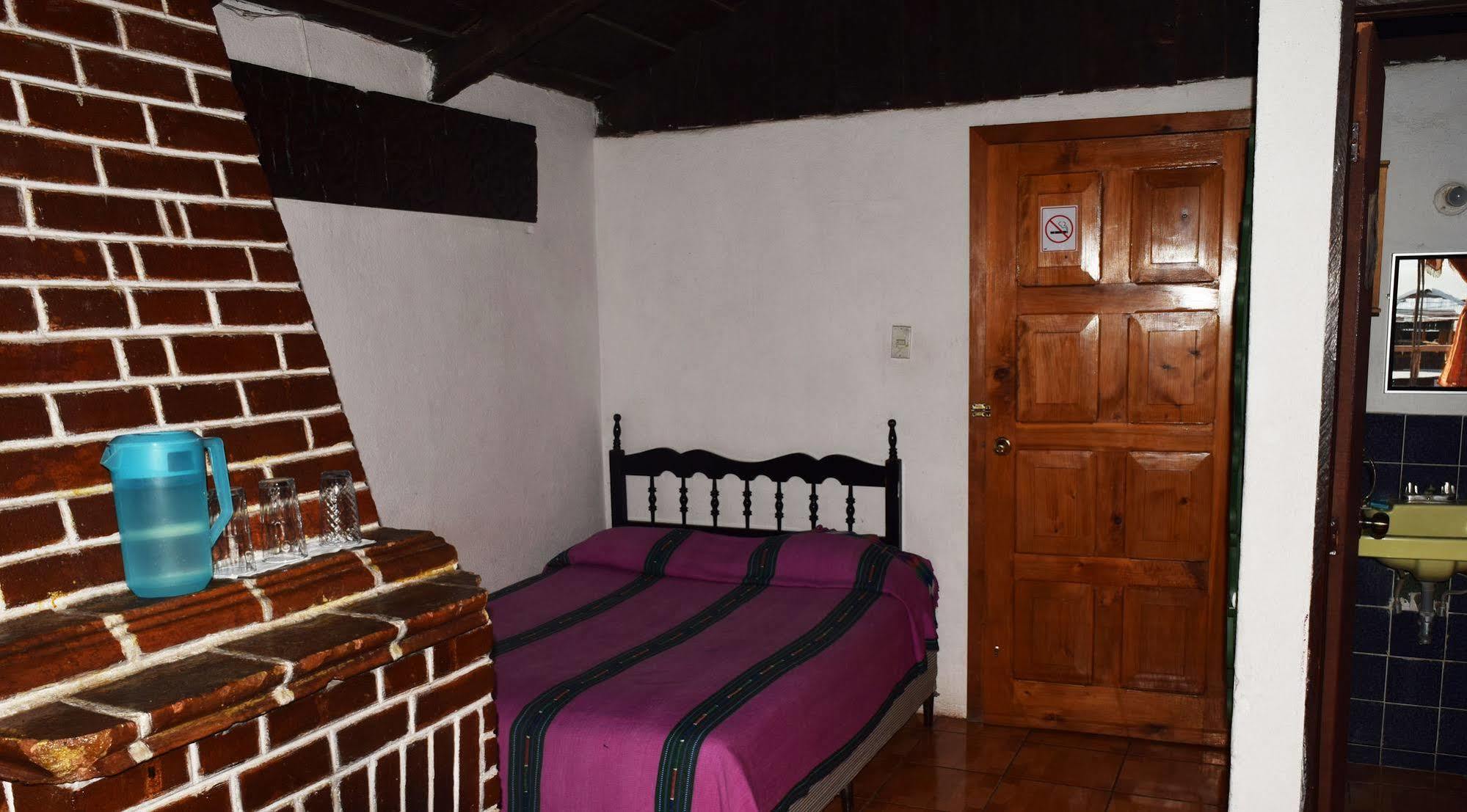 Hotel Playa Linda Panajachel Kültér fotó